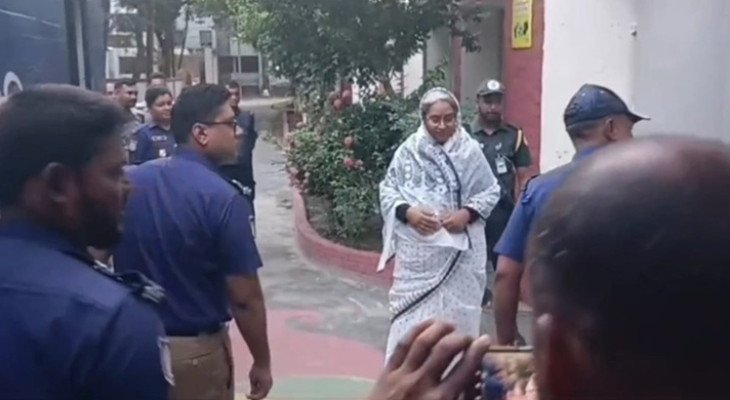 প্যারোলে মুক্তির পর ঢাকার পথে দীপু মনি
